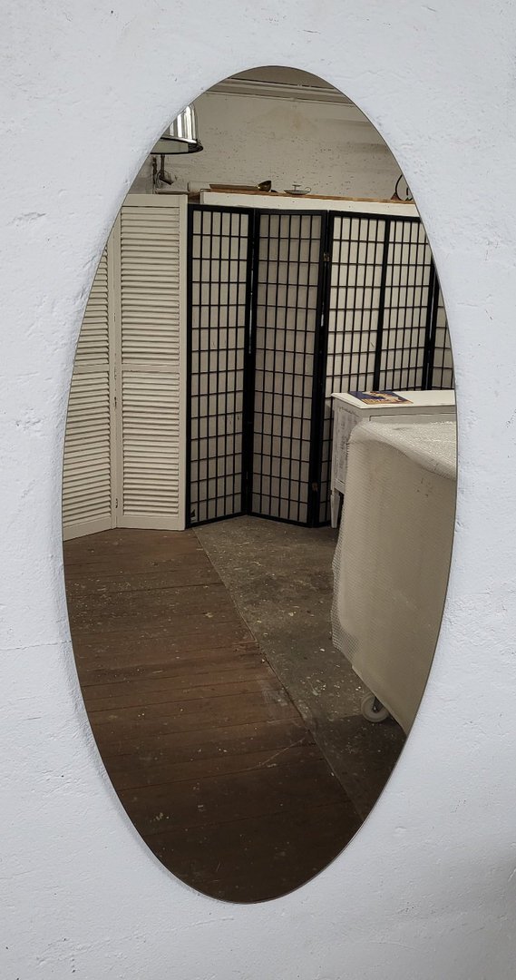 Ovaler Spiegel ohne Rahmen, Spiegelbild ist Bronze 125cm x 59cm LK153
